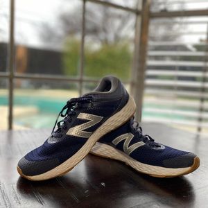 Men’s 8.5 New Balance 520 (v3)